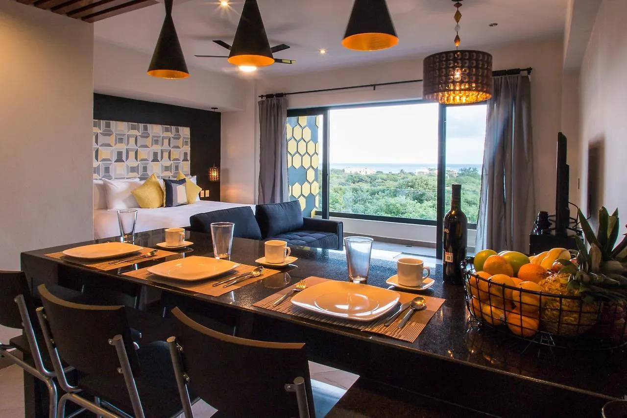 Honey B Suites Playa del Carmen