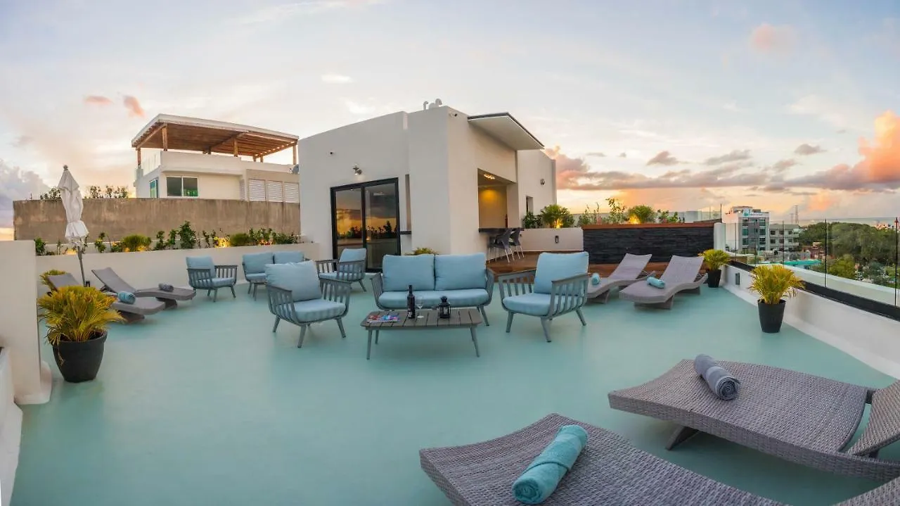 Honey B Suites Playa del Carmen Aparthotel