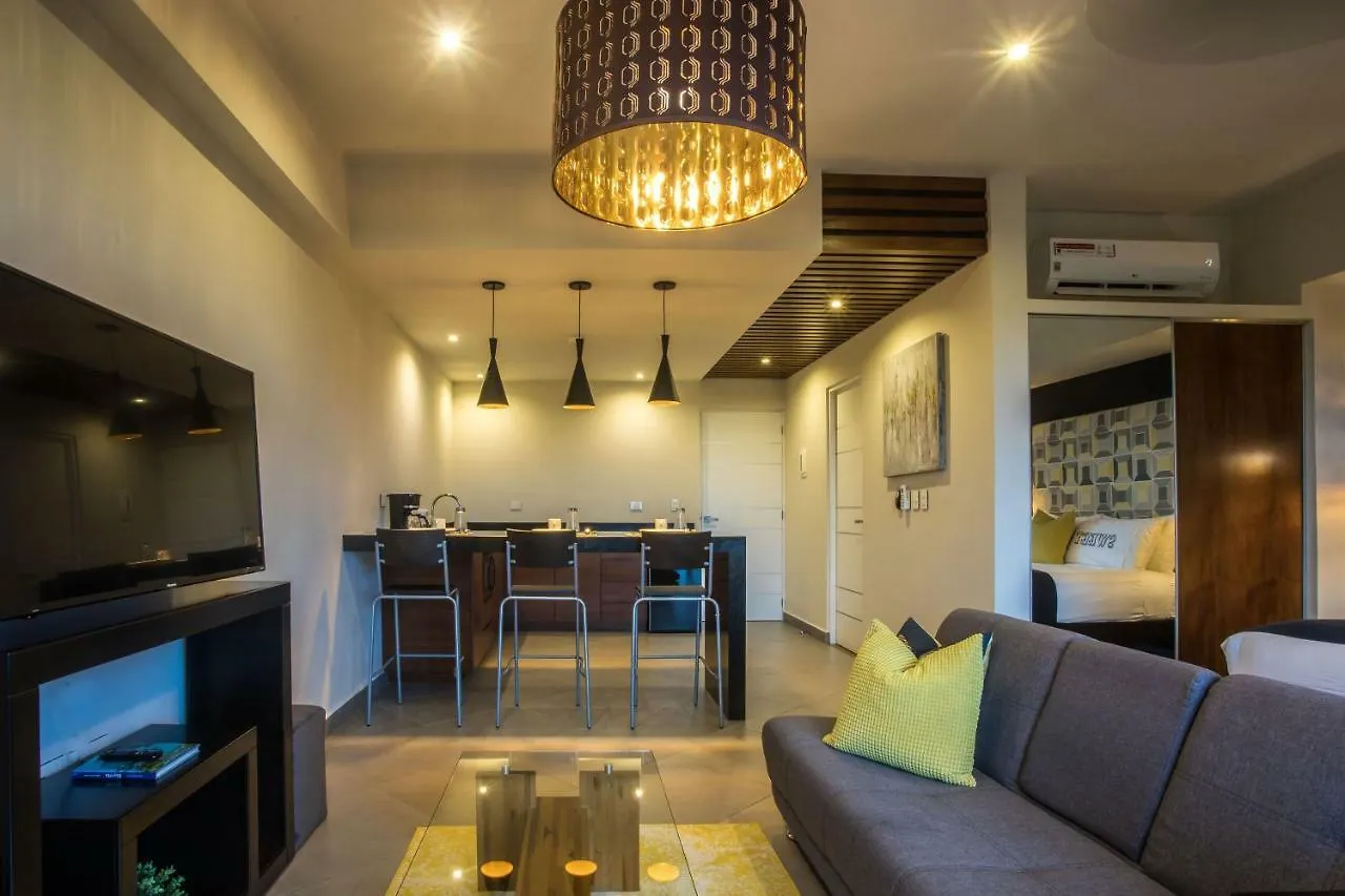 Honey B Suites Playa del Carmen Messico