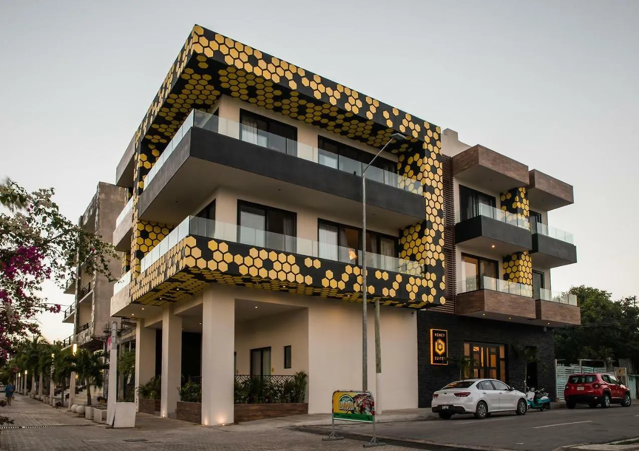 Honey B Suites Плая-дель-Кармен Апарт-отель