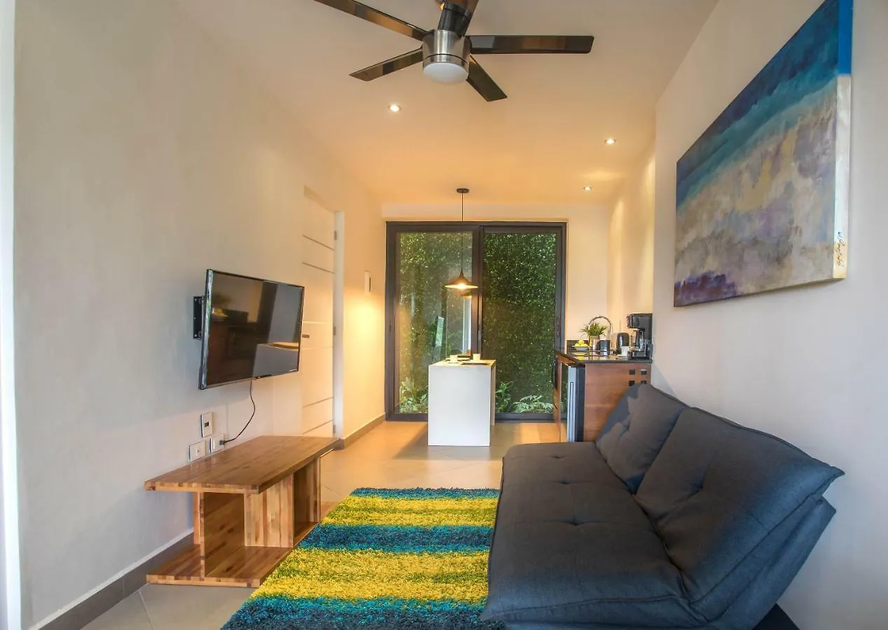 Honey B Suites Playa del Carmen
