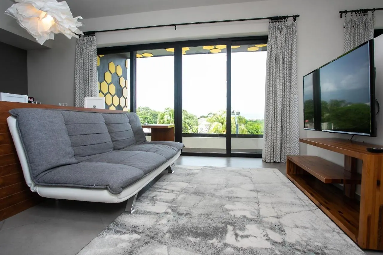 Honey B Suites Playa del Carmen Messico